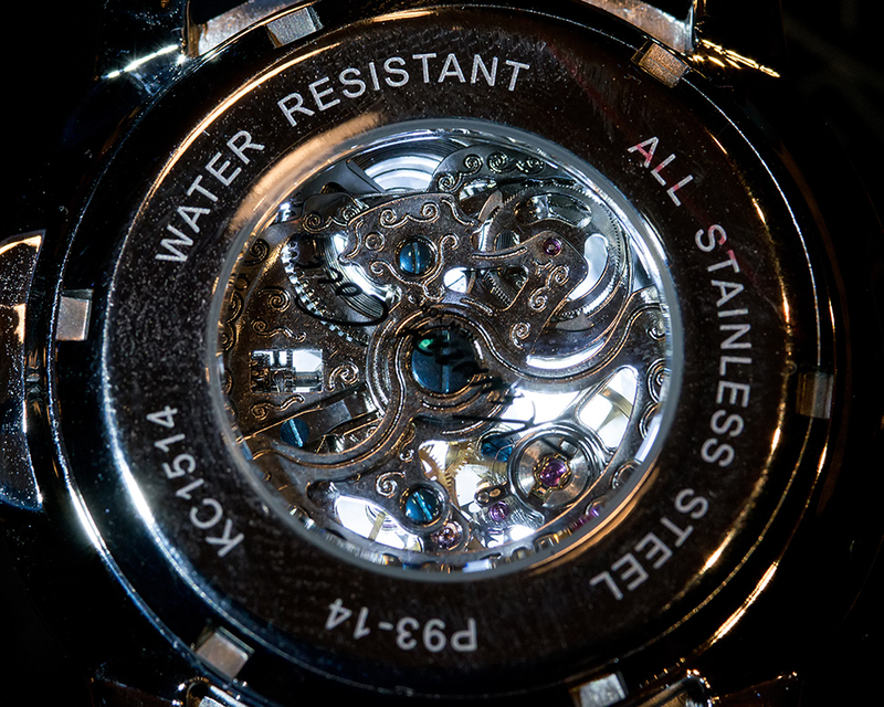 Illustration for article titled 30 Gorgeous Photos Of Timepieces